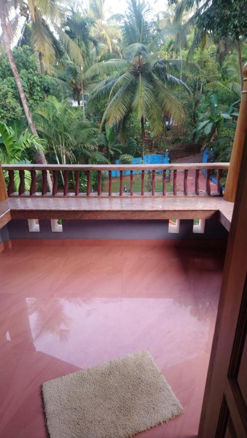 Benny Nivas Appartement Kannur Buitenkant foto