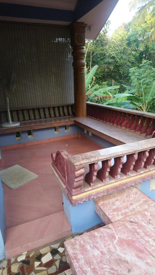 Benny Nivas Appartement Kannur Buitenkant foto
