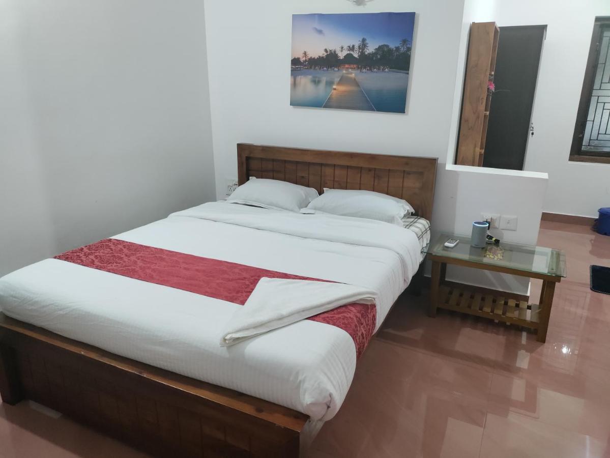Benny Nivas Appartement Kannur Buitenkant foto