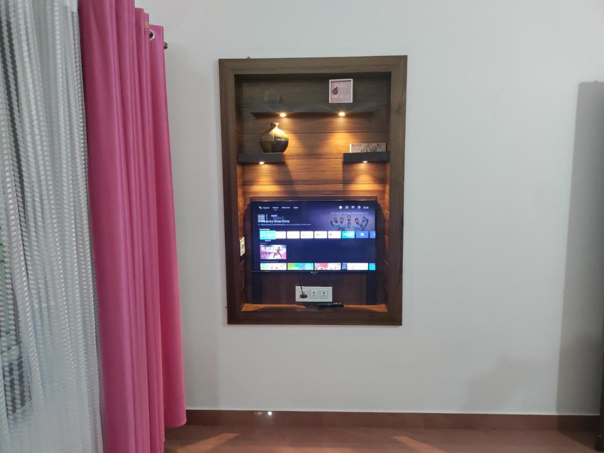 Benny Nivas Appartement Kannur Buitenkant foto