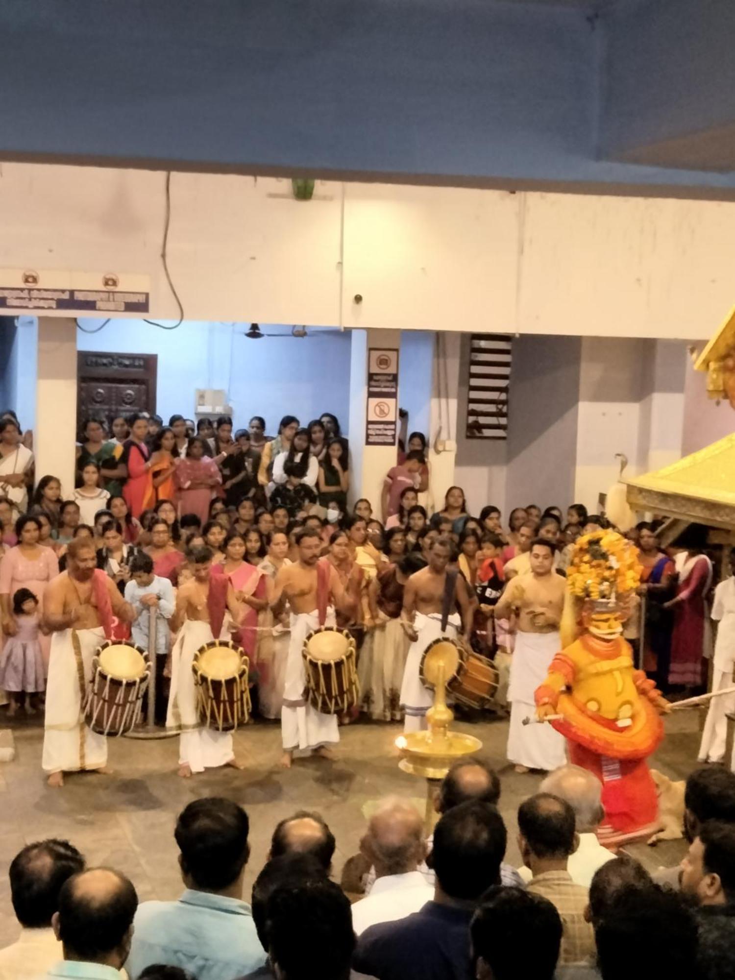 Benny Nivas Appartement Kannur Buitenkant foto