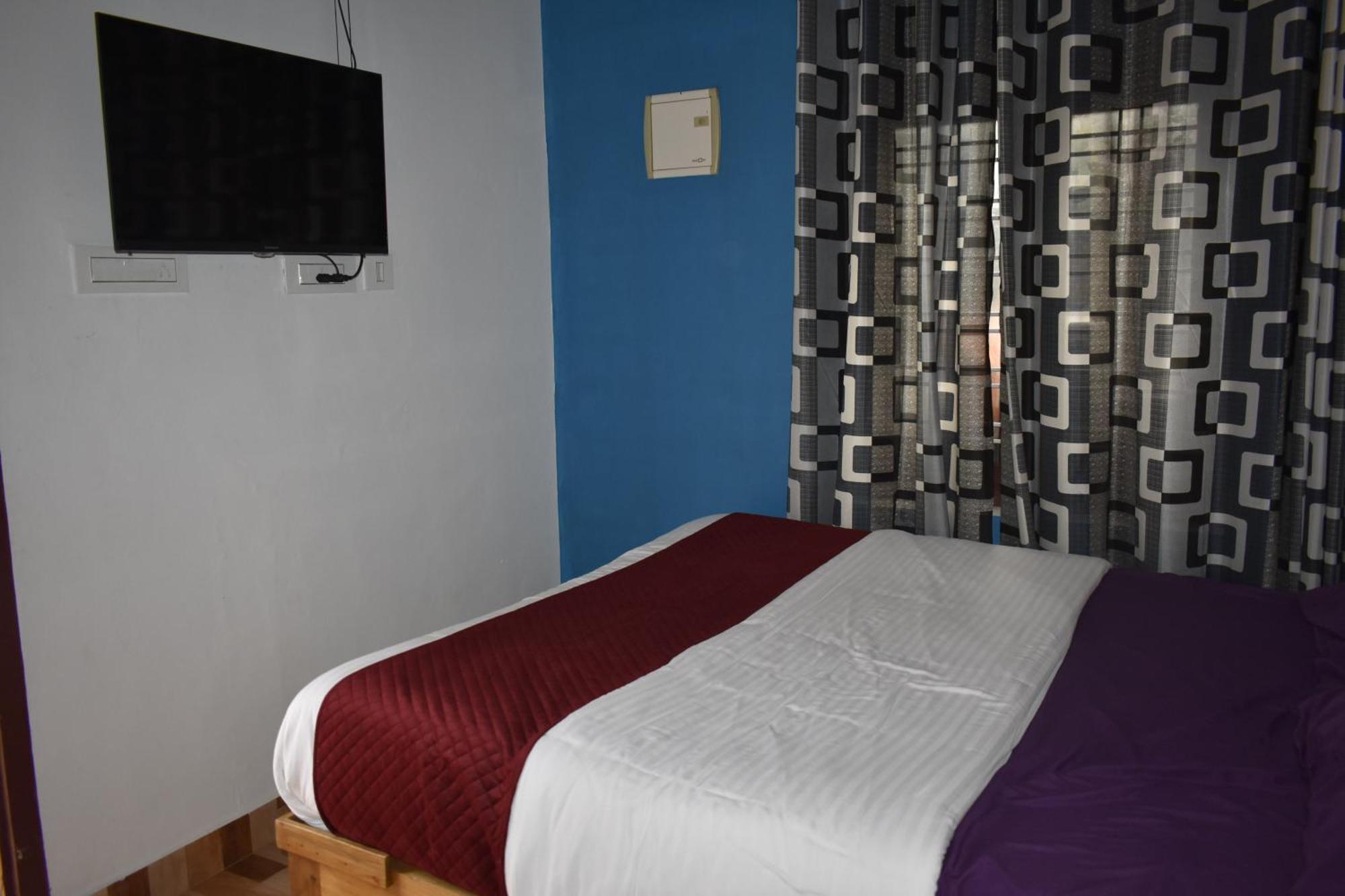 Benny Nivas Appartement Kannur Buitenkant foto