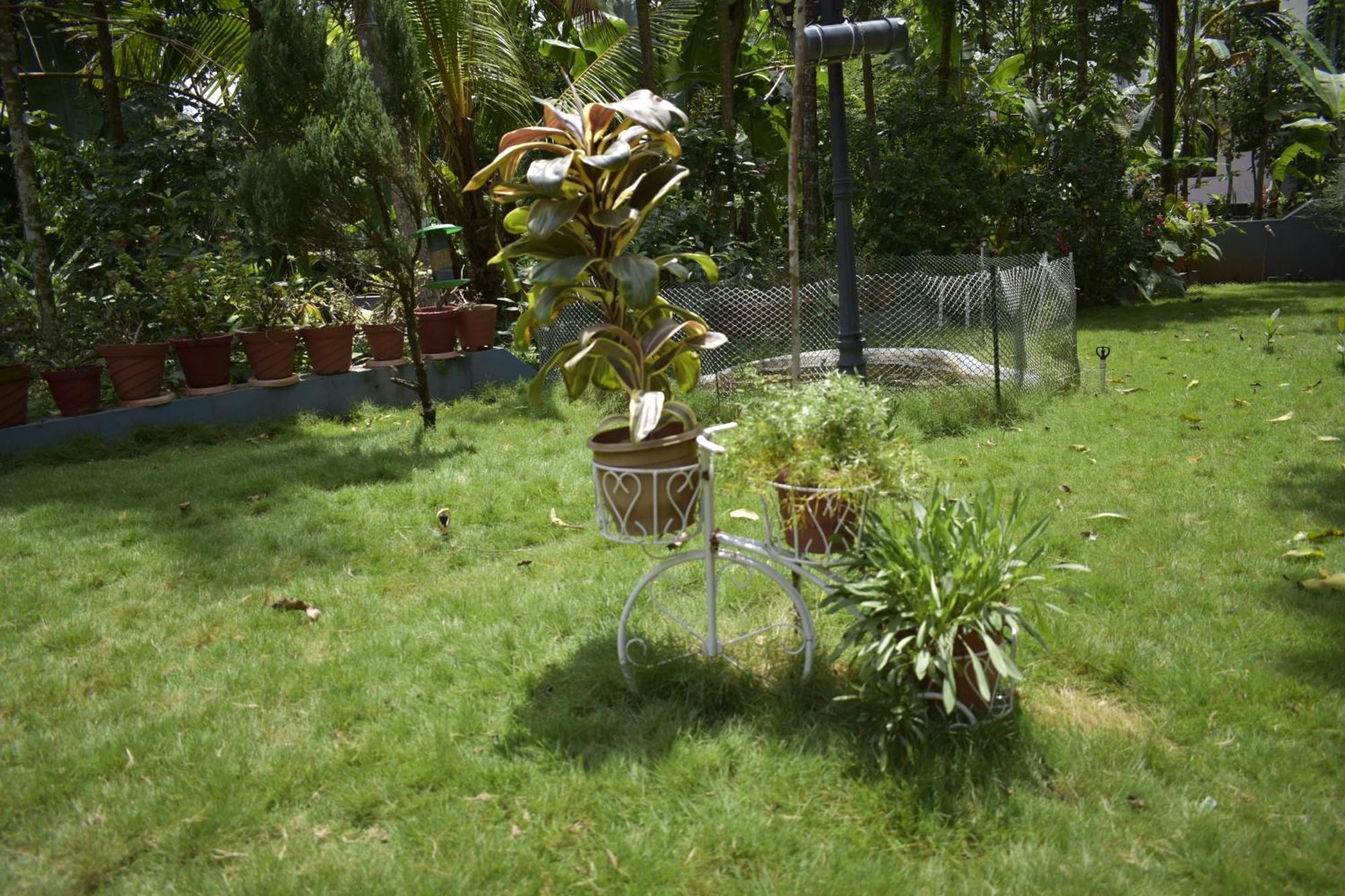 Benny Nivas Appartement Kannur Buitenkant foto