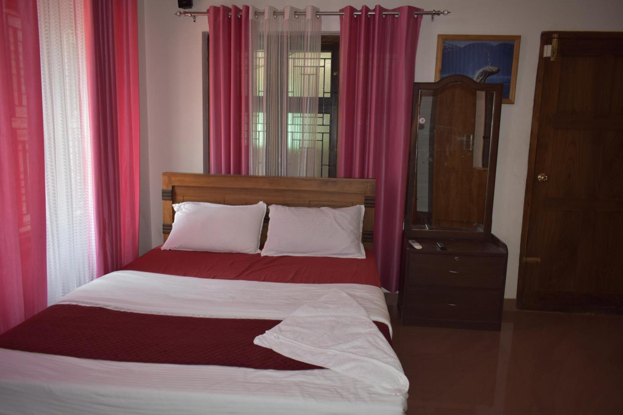 Benny Nivas Appartement Kannur Buitenkant foto