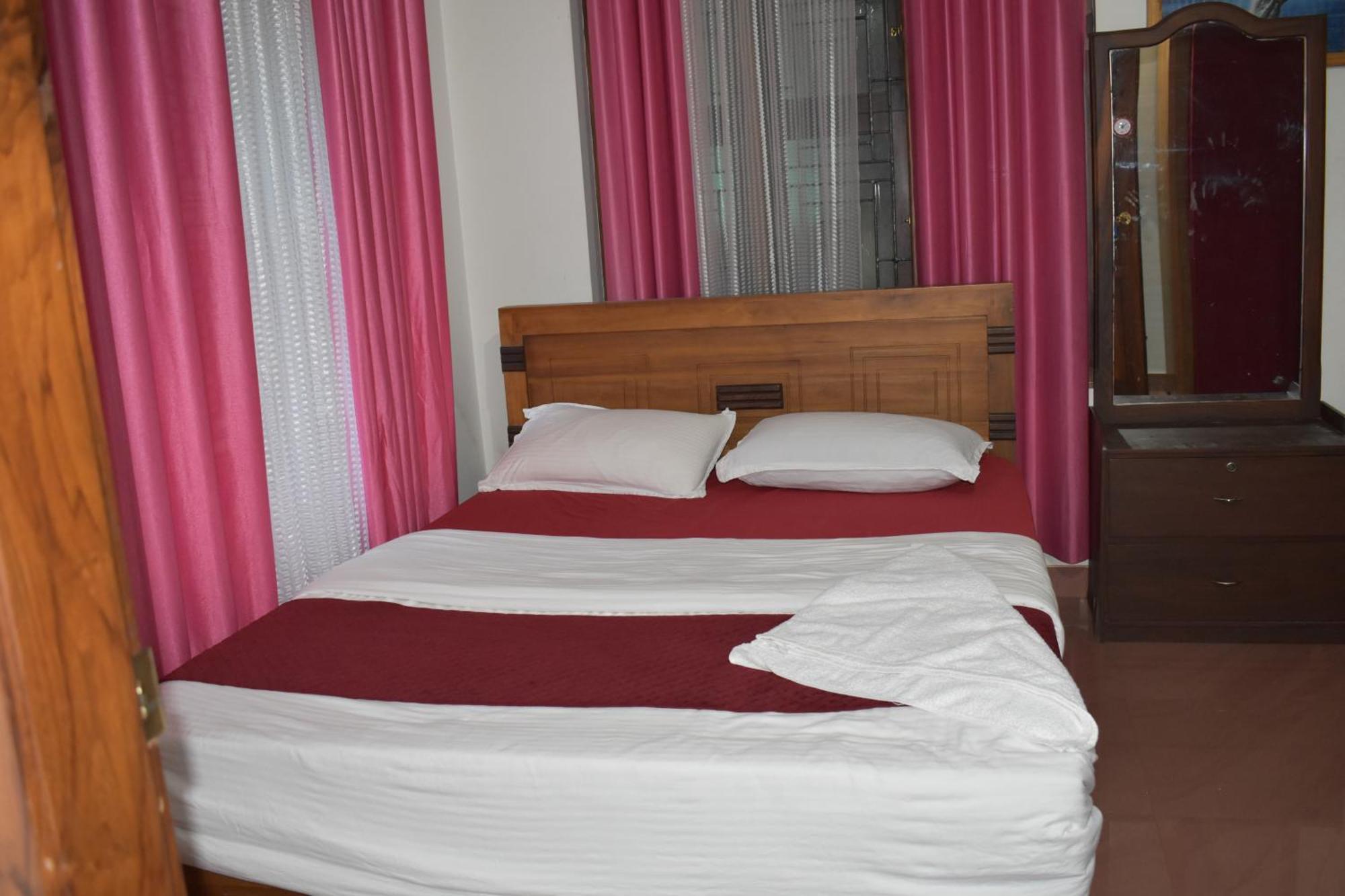 Benny Nivas Appartement Kannur Buitenkant foto