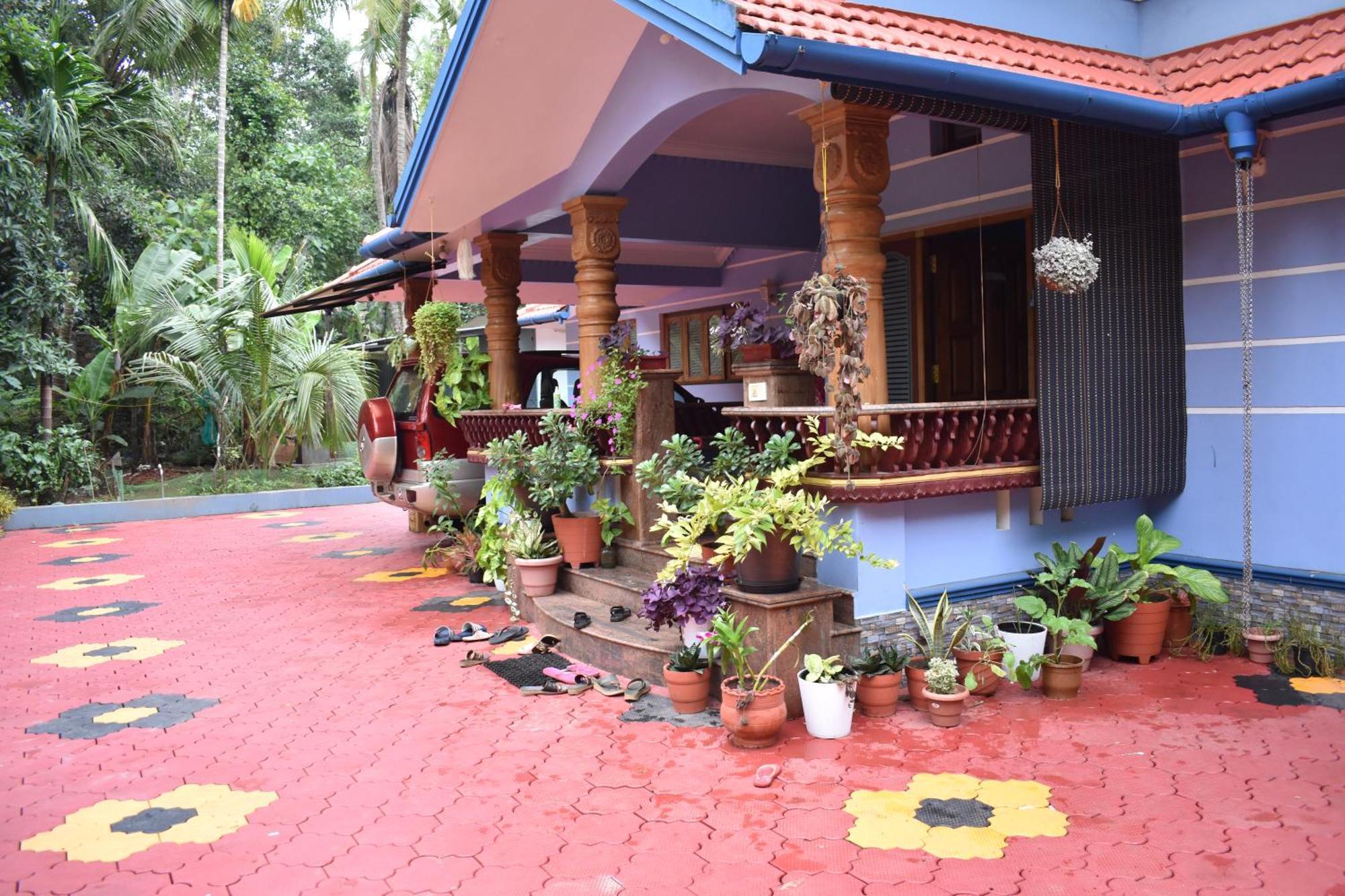 Benny Nivas Appartement Kannur Buitenkant foto