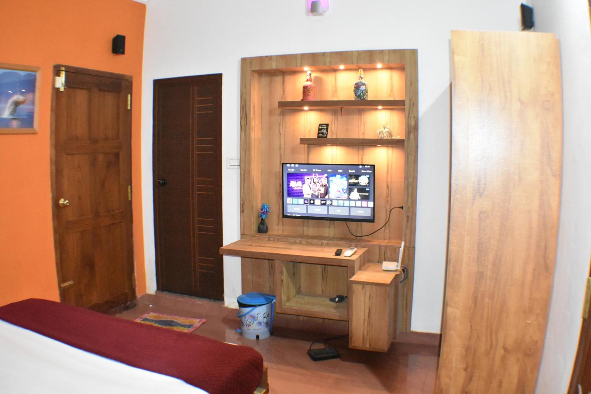 Benny Nivas Appartement Kannur Buitenkant foto