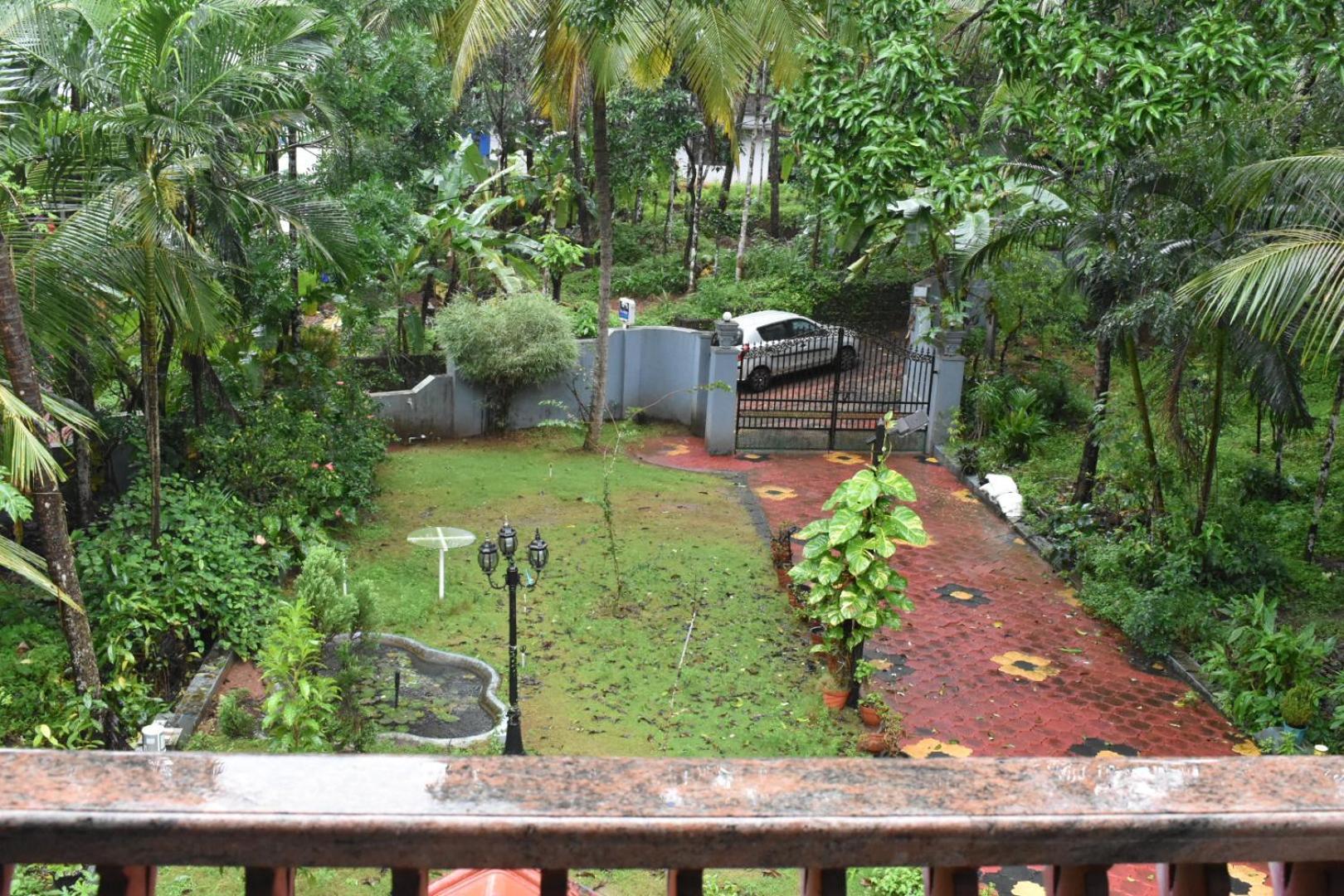 Benny Nivas Appartement Kannur Buitenkant foto